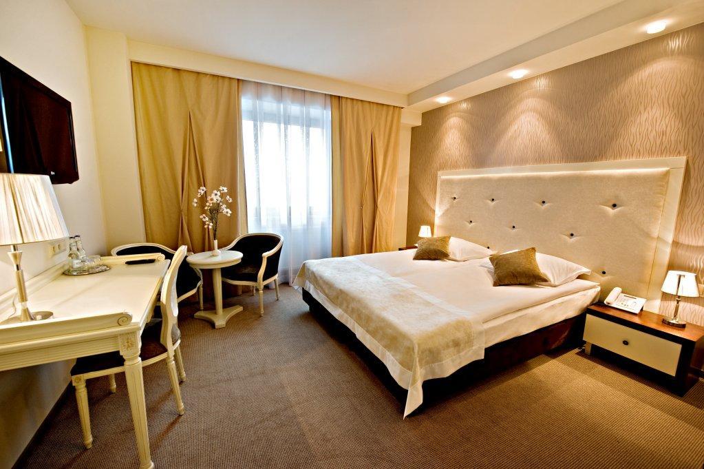 Hotel Prezydencki 3-Star Rzeszów Extérieur photo
