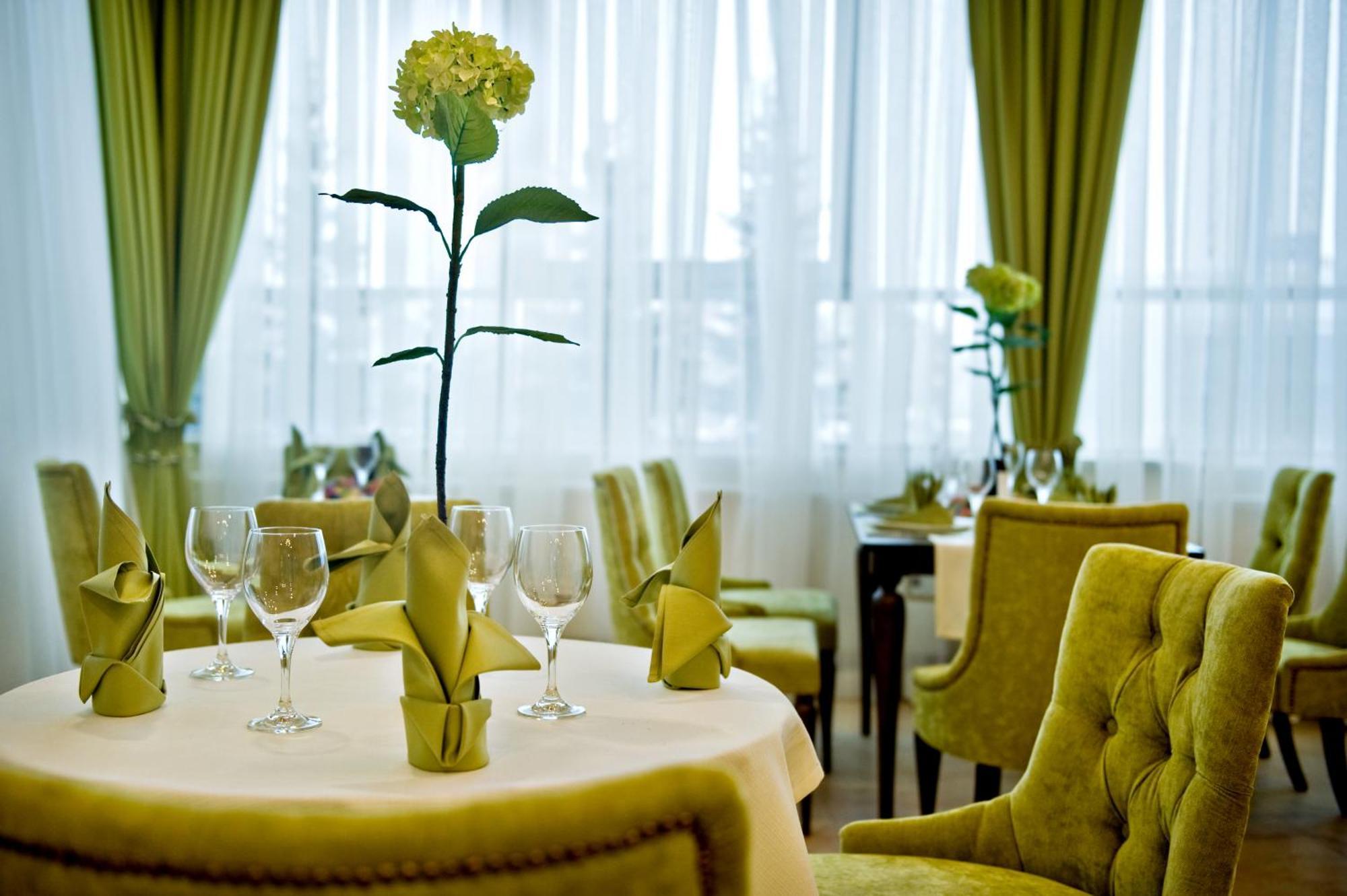 Hotel Prezydencki 3-Star Rzeszów Extérieur photo