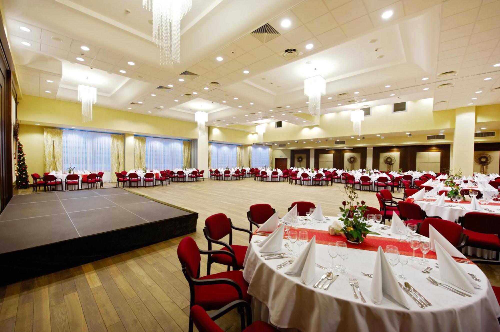 Hotel Prezydencki 3-Star Rzeszów Extérieur photo