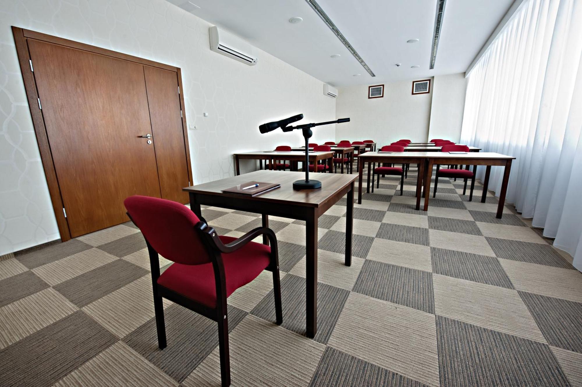 Hotel Prezydencki 3-Star Rzeszów Extérieur photo