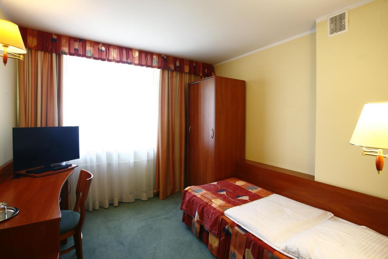 Hotel Prezydencki 3-Star Rzeszów Extérieur photo